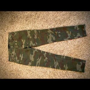 Sanctuary Clothing Camo Pants / Size 27